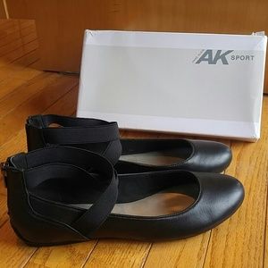 NEW Anne Klein Ballet Flats w/ Straps Sz 8